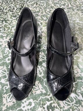 Life Stride Black Patent Peep-Toe Mary Jane Heels